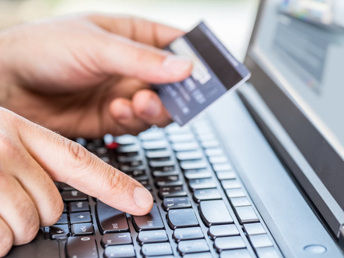 Cómo detectar y evitar fraudes financieros en internet